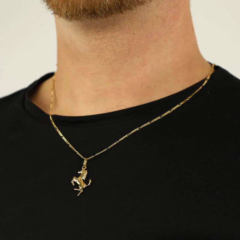 Anhänger aus 18 Karat Gelbgold – Motiv „Stehendes Pferd“