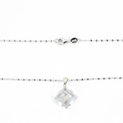 Neue Halskette aus Silber mit geschliffener Blume