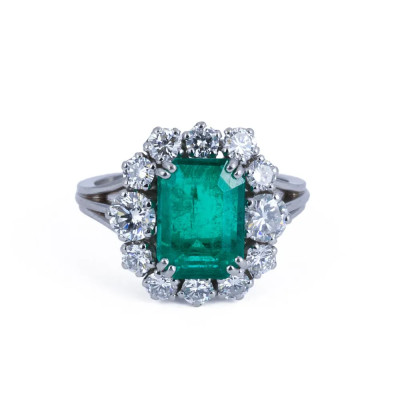 Bague en Platine avec Emeraude et Diamants