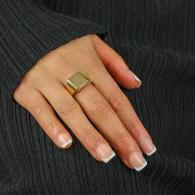 Ring aus 18 Karat Gelbgold – Typ „Siegelring”