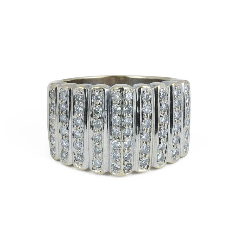 Ring aus 18 Karat Weißgold mit Diamanten