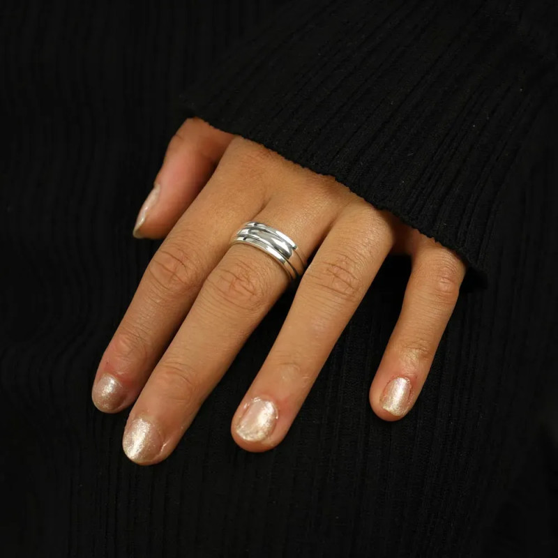 Silberring – Motiv „Drei Abschnitte mit zentralem Ring“