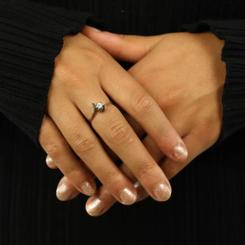 Ring in 18 karaats witgoud met diamant