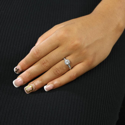 Bague en Or blanc 9k avec Zirconium