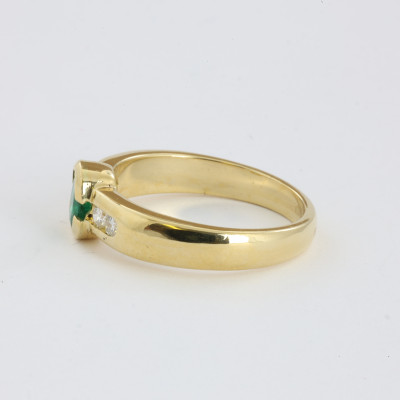 Catawiki - Bague en Or jaune 18k avec Emeraude