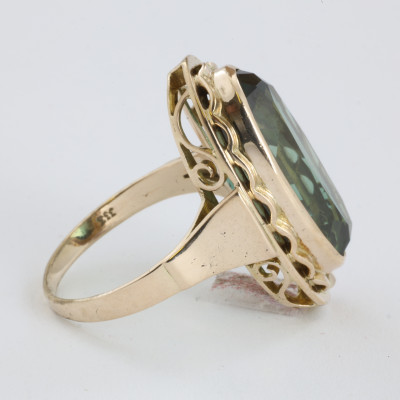 Catawiki - Bague en Or jaune 8k avec Verre taillé