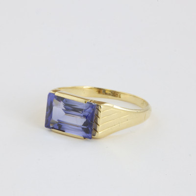 Catawiki - Bague en Or 18k avec Saphir Synthétique