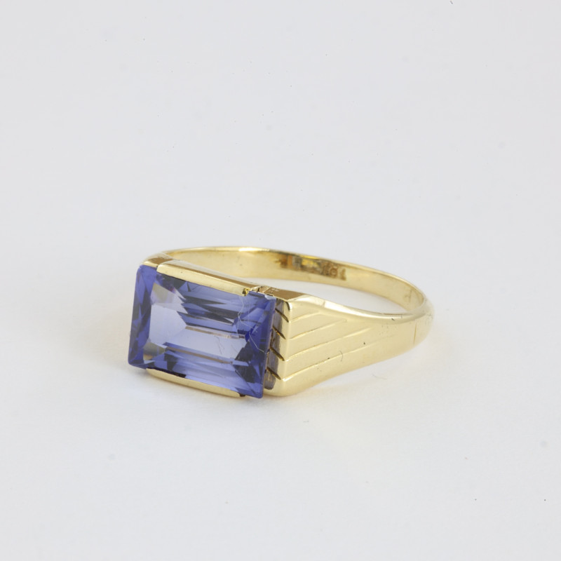 Catawiki - Bague en Or 18k avec Saphir Synthétique
