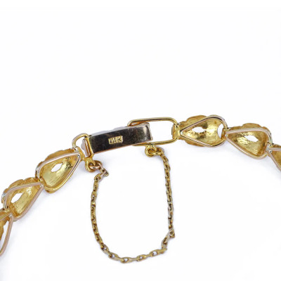 Armband aus 14 Karat Gelbgold mit Jade