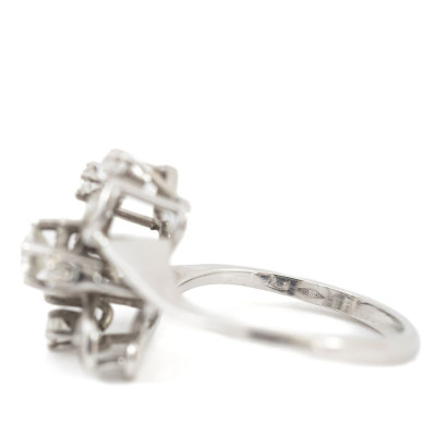 Ring in 18 karaats witgoud met diamanten