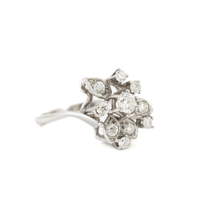 Ring in 18 karaats witgoud met diamanten