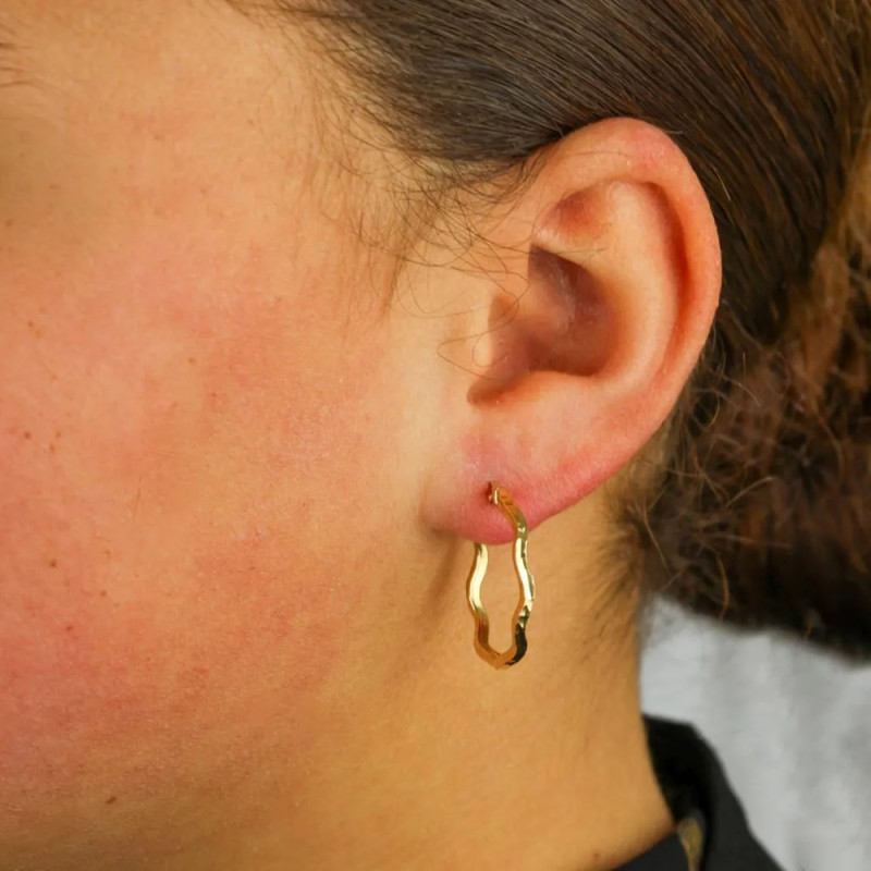 Ohrringe aus 18 Karat Gelbgold – Creolen-Stil