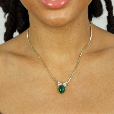 Parure - Boucles d'oreilles, Collier et Pendentif en Or 18k avec Chrysoprases et Diamants